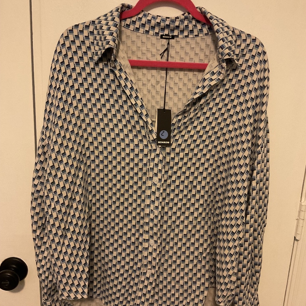 New Monrow blouse Size L